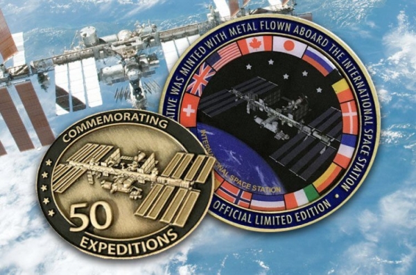 Какие сувениры NASA отправляет в космос и зачем?