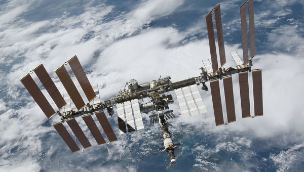 <br />
«Роскосмос» договорился о запуске саудовского космонавта к МКС<br />
